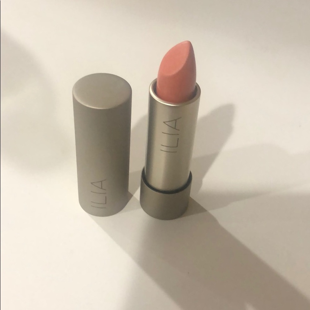 Ilia funnel of love lipstick